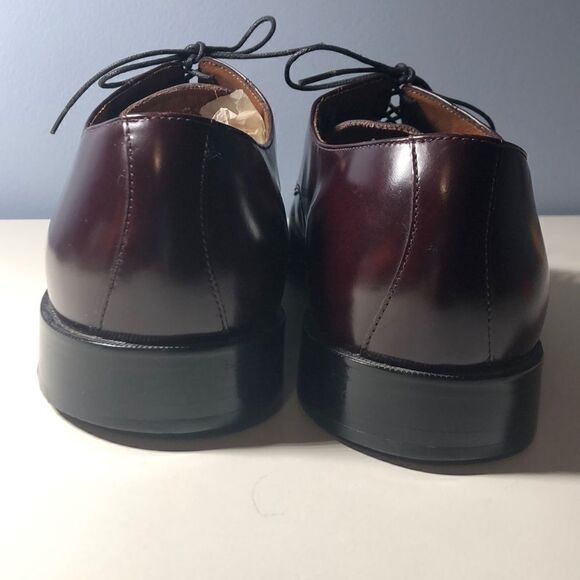 10W Men’s Bostonian Classics Burgundy Dress Shoes
